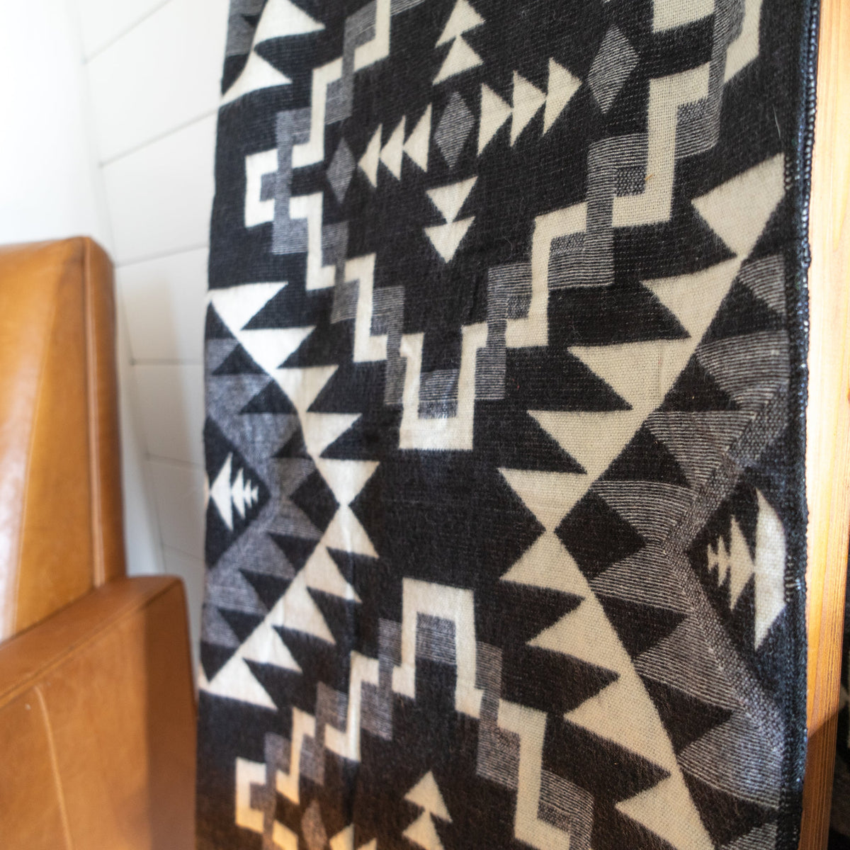 Manta andina de mezcla de alpaca — Chakana negra