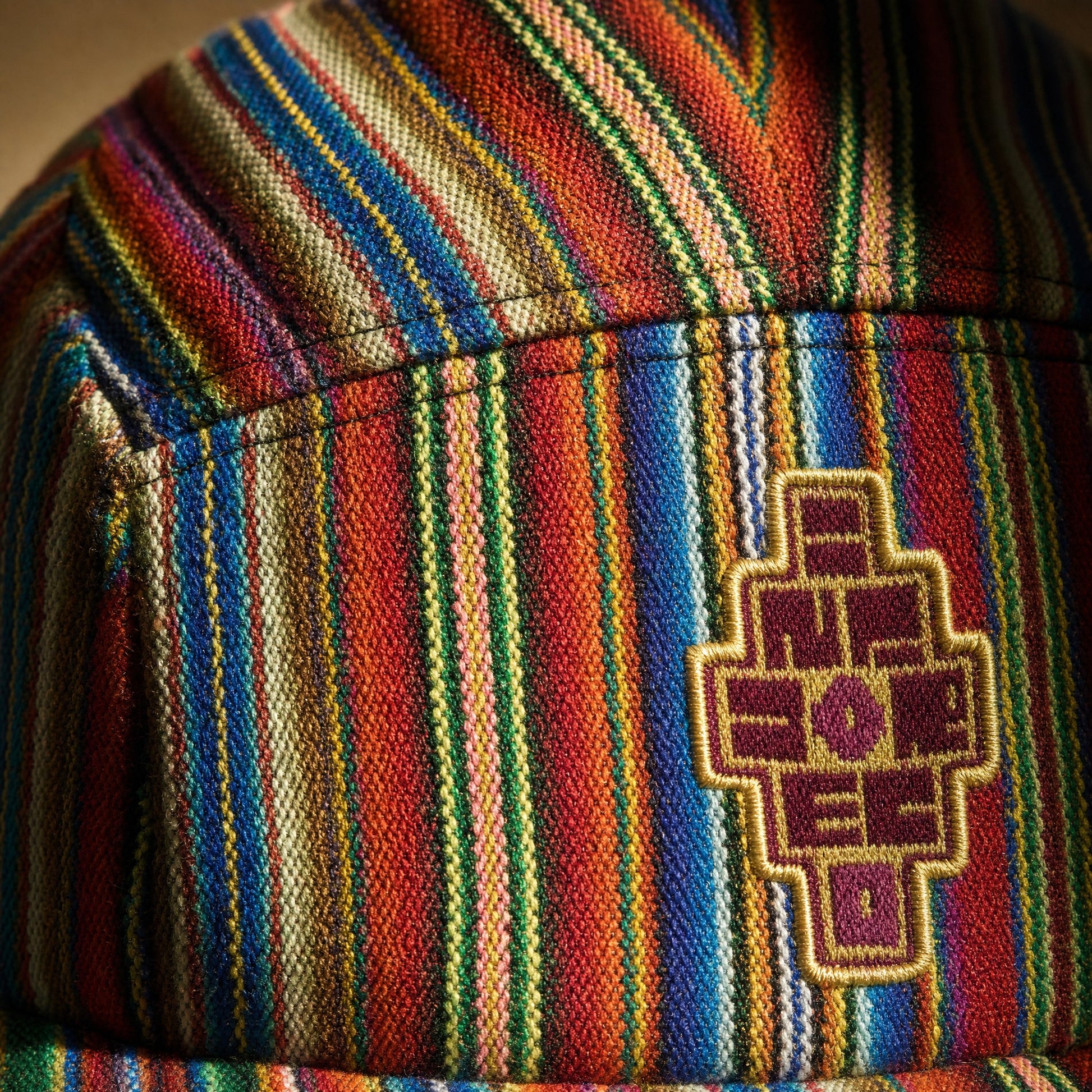 Písac — handwoven Andean weave, detail
